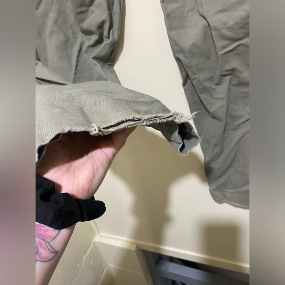 Columbia Dark Khaki Beige Cargo  Pants size 38 lots of pockets concealed pockets - Picture 15 of 16